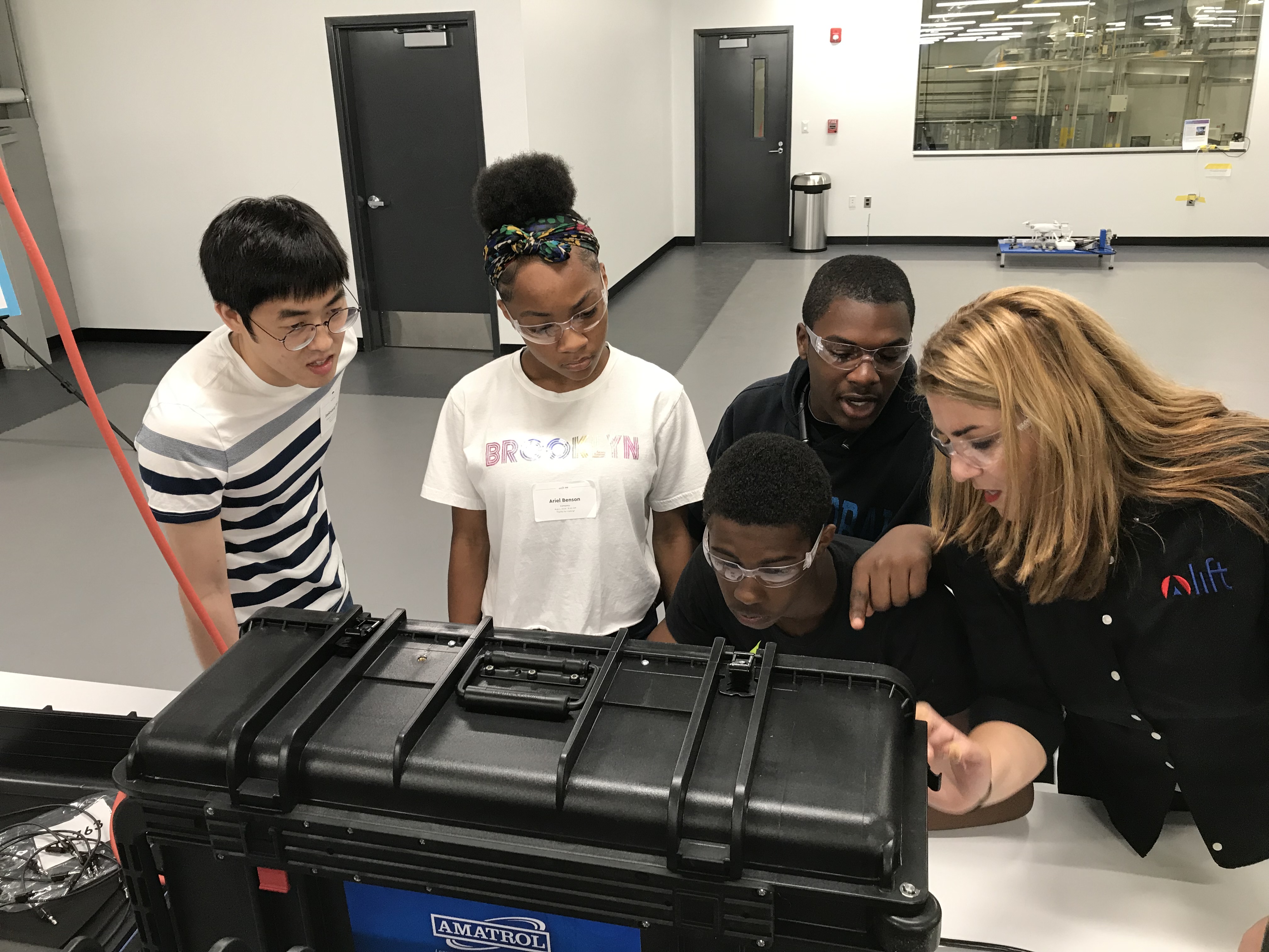 Students engage in LIFT's Learning Lab